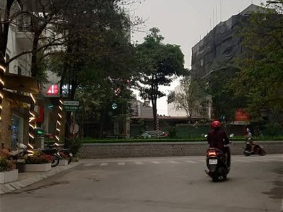 Chính chủ cho thuê căn hộ 2N1K tại phố chùa láng điện nước giá dân 2471