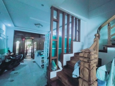 Chính chủ cho thuê căn hộ 2N1K tại phố chùa láng điện nước giá dân 2707