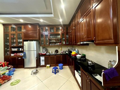 Chính chủ cho thuê căn hộ 2N1K tại phố chùa láng điện nước giá dân 2740