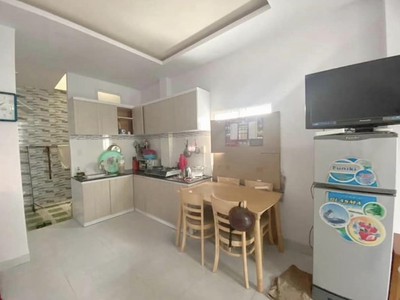 Cho thuê nhà nguyên căn 2 tầng đặng lộ -vĩnh hải  vị trí: hẻm thông 4m thông ra dương văn nga dân 2