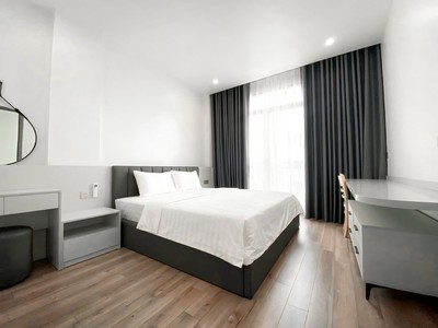 Cho thuê căn hộ 2 ngủ cao cấp tại Vinhomes Marina, giá tốt 1