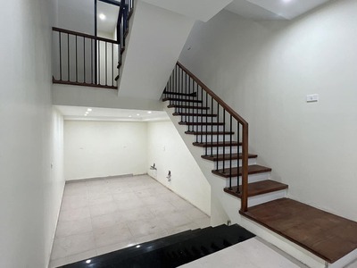 Nhà đẹp ngõ ba gác, ba bước ra phố, trung tâm, gần Aeon Long Biên, 46M, 4.8x tỷ 3