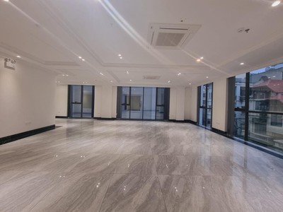 Bán tòa nhà siêu vip cầu giấy kinh doanh đỉnh 125m2 x 9t mt11m lô góc oto tránh oto 3
