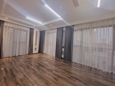 Bán tòa nhà siêu vip cầu giấy kinh doanh đỉnh 125m2 x 9t mt11m lô góc oto tránh oto 1