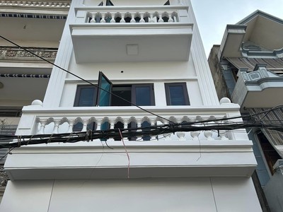 100 Đức Thọ CC. Em cần Bán nhà 4 tầng mới xây ngõ phố Đinh Văn Tả   bên này đường 5 4