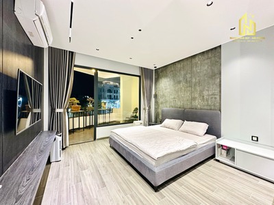Bán nhà Mặt Đường Hồ Sen, vị trí quá đẹp, nhà xây mới 10