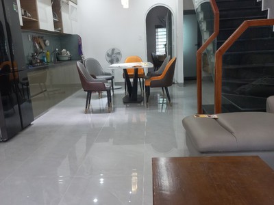 Bán nhà 3 tầng đường hòa minh, full nội thất 1