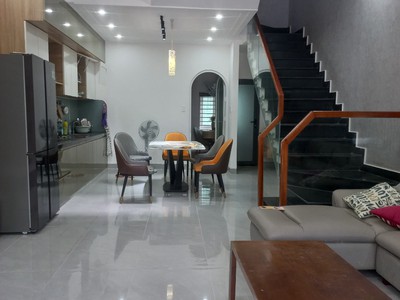 Bán nhà 3 tầng đường hòa minh, full nội thất 3