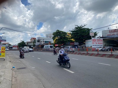Chính chủ cần bán hoặc cho thuê lô đất tại mặt tiền đường ql13, phường hiệp bình phước 0