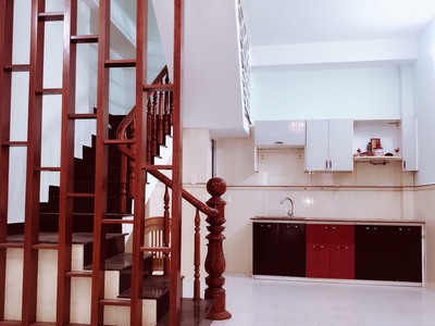 Chính chủ cho thuê nhà K356/H119/37A Hoàng Diệu, cách đường chính tầm 30m 0