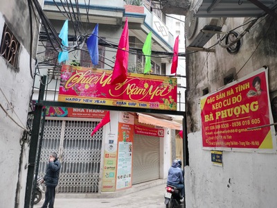 Tôi có cửa hàng tầng một, diện tích 50m2, hai mặt tiền cần cho thuê 0