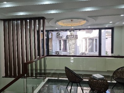 Bán nhà nguyễn văn cừ  -long biên 74m  7tầng  16 tỷ  gara 2 ô tô to,thông tứ phía,vip của vip 3