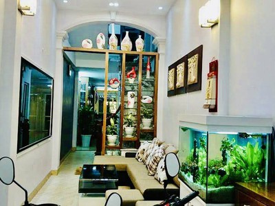 Bán nhà ngọc lâm-long biên  55mv 4 tầng  4.8tỷ  20m ra  đường ngọc lâm,2 thoáng trước sau.cách cầu 0