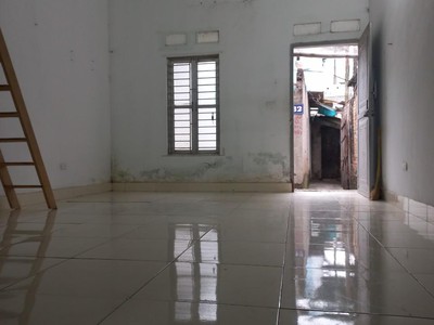 Cho thuê nhà mặt tiền 4m ,số nhà 36/38 ngách 1,ngõ 38,quang trung. 1