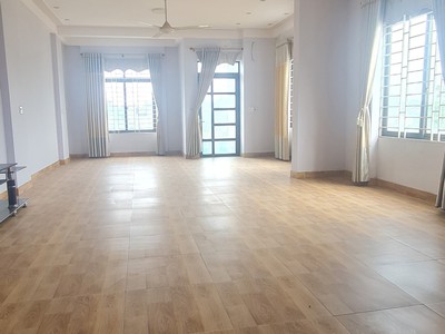 Cho thuê nhà làm trụ sở công ty 4 tầng tại Tôn Đức Thắng Vĩnh Yên 2
