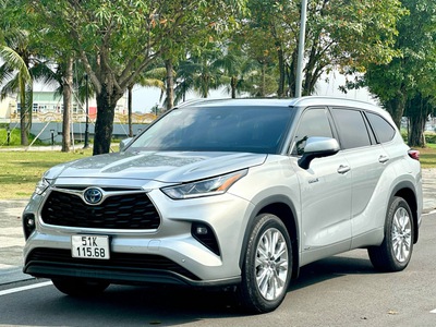 Bán Toyota Highlander Limited Hybrid 2021 full kịch đồ, màu bạc 11