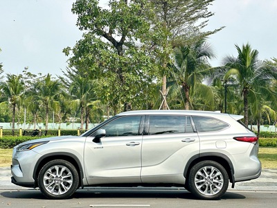 Bán Toyota Highlander Limited Hybrid 2021 full kịch đồ, màu bạc 13