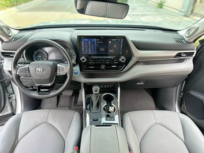 Bán Toyota Highlander Limited Hybrid 2021 full kịch đồ, màu bạc 16