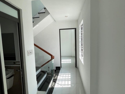 Cho thuê nhà 4 tầng ngõ Lê Lai 0