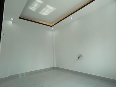 Cho thuê nhà 4 tầng ngõ Lê Lai 1