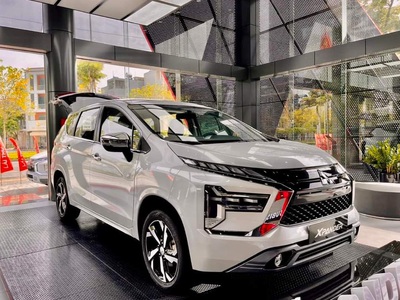 Mitsubishi Xpander - đủ màu- ưu đãi khủng- khuyến mãi xã giá xã kho - xe giao ngay 5