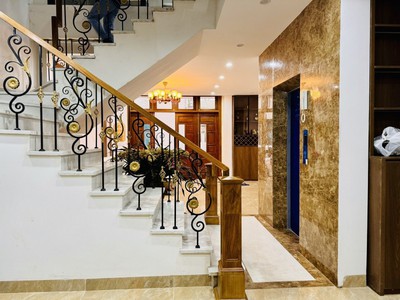 Bán nhà Hoàng Quốc Việt, Cầu Giấy. 44/65m2  5 tầng  MT 4.5m  TM  giá 16.85 tỷ 5