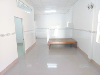 629 nhà chỉ : 6 triệu / tháng  cho thuê nhà 150m2 - 3 pn . đường nguyễn việt dũng - p. an thới 3