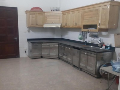 Cho thuê nhà ngõ 93 đường Hoàng Quốc Việt, Dt 60m2 x 3,5 tầng, Giá 15 triệu/tháng 2