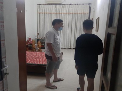 Cho thuê nhà ngõ 93 đường Hoàng Quốc Việt, Dt 60m2 x 3,5 tầng, Giá 15 triệu/tháng 6