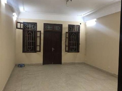 Cho thuê nhà ngõ 100 đường Hoàng Quốc Việt - Diện tích 60m2 x 4 tầng, ngõ rông ô tô đi lại 2