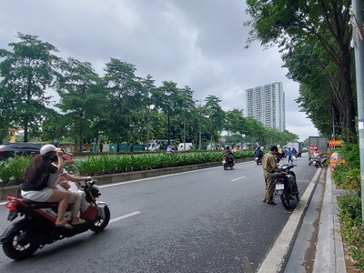 Cần tuyển nhân viên phụ gội đầu chưa biết được hướng dẫn có chỗ ăn ở 120