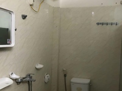 Cho thuê nhà trong ngõ thịnh quang - dđ. dt 35m - 4tầng - giá 15tr 4
