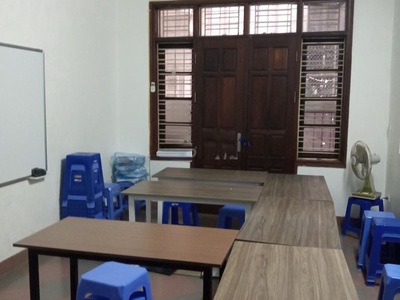 Cho thuê nhà ngõ 3 phố Phạm Tuấn Tài. Diện tích 55m2 x 4 tầng cạnh phố Đặng Thùy Trâm 2