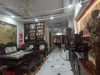 Cần tuyển nhân viên phụ gội đầu chưa biết được hướng dẫn có chỗ ăn ở 547