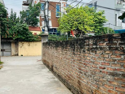 Bán đất lô góc,dt 30m mt 3.2 vân tảo thường tín 1.x tỷ 0