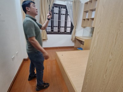 Cho thuê nhà ngõ 9 phố Trần Quốc Hoàn, Dt 55m2 x 4 tầng đủ nội thất, đường rộng ô tô đi lại 5