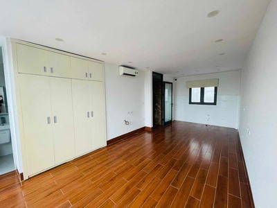 Siêu vip mặt phố nguyễn văn cừ 45m,6tầng,2mt rộng kd bất chấp,nhỉnh 18 tỷ 0