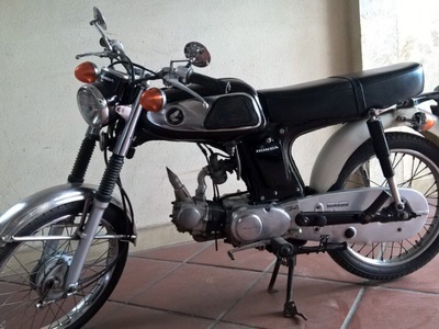 Honda 67 hoàng tử đen 0