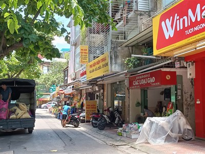 Cần tuyển nhân viên phụ gội đầu chưa biết được hướng dẫn có chỗ ăn ở 1080