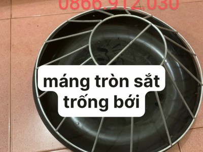 Máng ăn chống bới cho gà giá tại xưởng 1