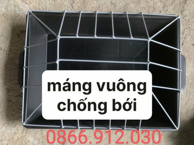 Máng ăn chống bới cho gà giá tại xưởng 4