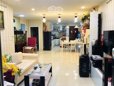 Định cư bán gấp căn hộ đường nguyễn văn linh chỉ có 2,75 tỷ nhà đẹp tặng full nội thất 105m2 , mua 3