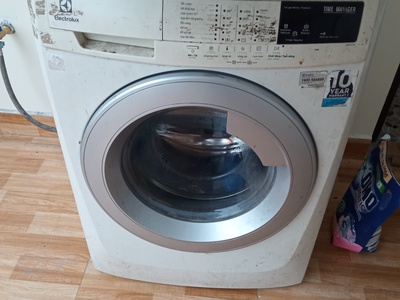 Bán máy giặt Electrolux đang dùng 1