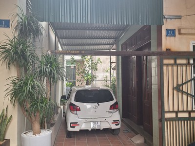 Cho thuê nhà 3 tầng gần ngã tư Hải Tân - Tp Hải Dương  có chỗ để ô tô 0