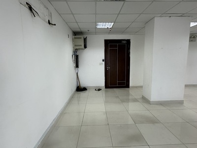 Cho thuê căn hộ văn phòng THE EVERICH, Quận 11 : -	Diện tích 115m2, hiện đang trống sẵn, có 2 toilet 0
