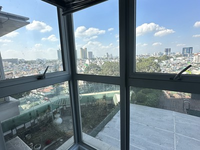 Cho thuê căn hộ văn phòng THE EVERICH, Quận 11 : -	Diện tích 115m2, hiện đang trống sẵn, có 2 toilet 2