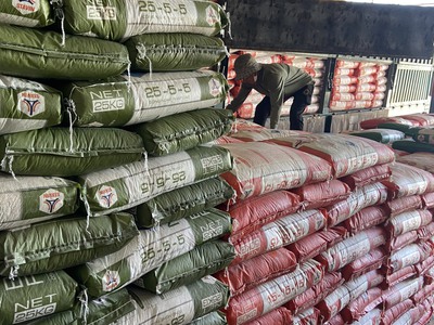 Phân bón STAVIN NPK ANH KIỆT 18-4-22 - Sản phẩm của Tập đoàn Anh Kiệt 0