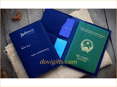 Chuyên may ví da đựng namecard, visa, hộ chiếu in nội dung theo yêu 2