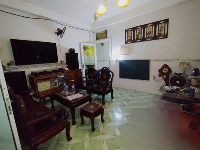 Bán nhà 3 tấm đường số 4 khu công nghiệp tân tạo 0