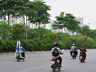 Cần tuyển nhân viên phụ gội đầu chưa biết được hướng dẫn có chỗ ăn ở 4005